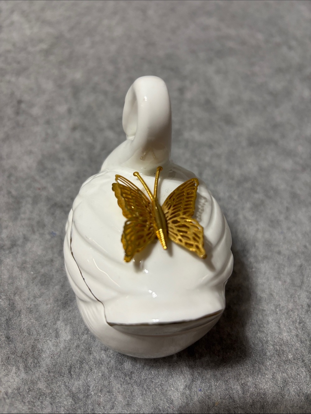 VINTAGE LEFTON BONE CHINA SWAN WHITE TRINKET BOX GOLD BUTTERFLY TRIM 1987 05986 - Picture 7 of 11
